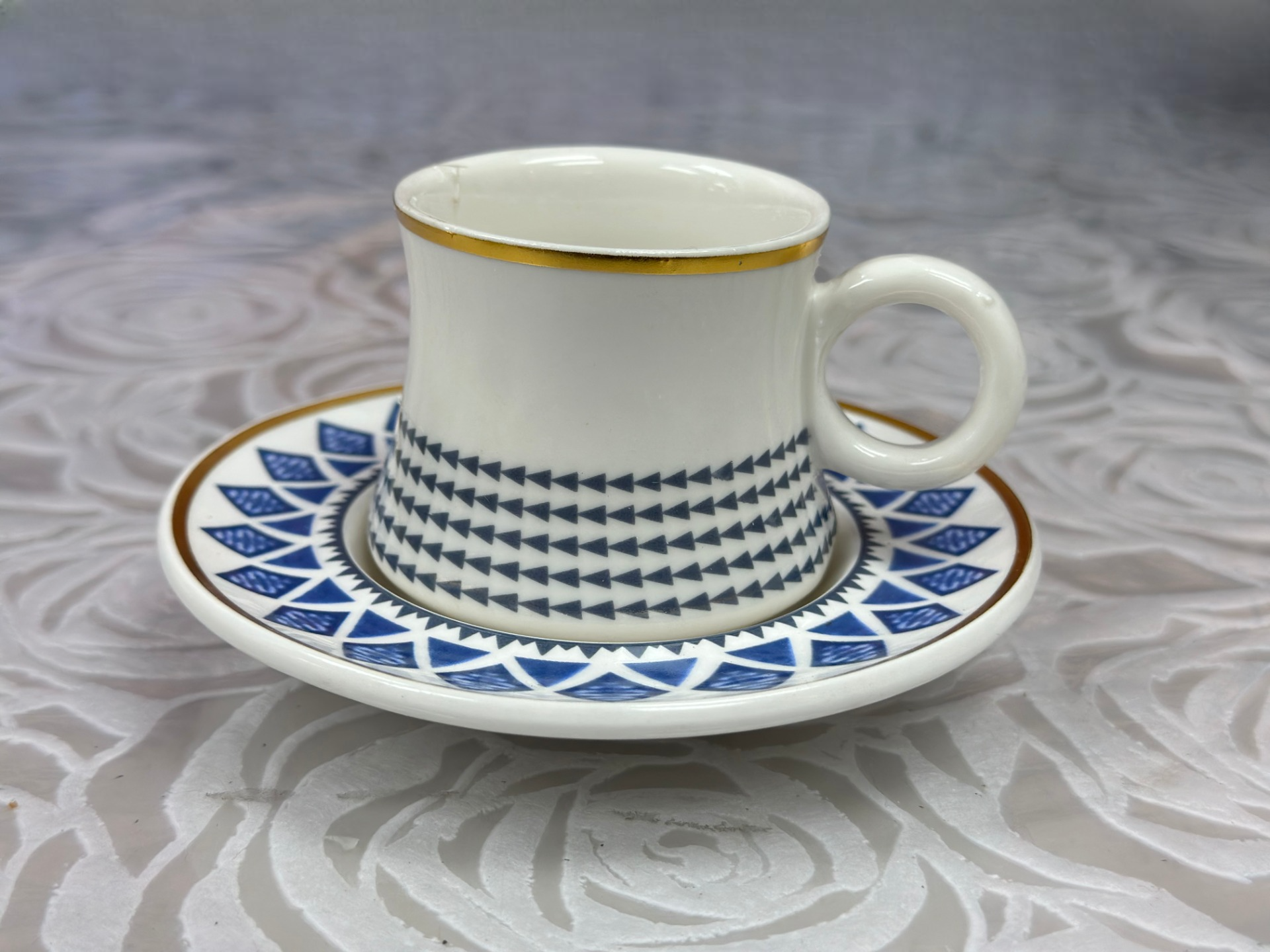 Arabic and Turkish coffee cups