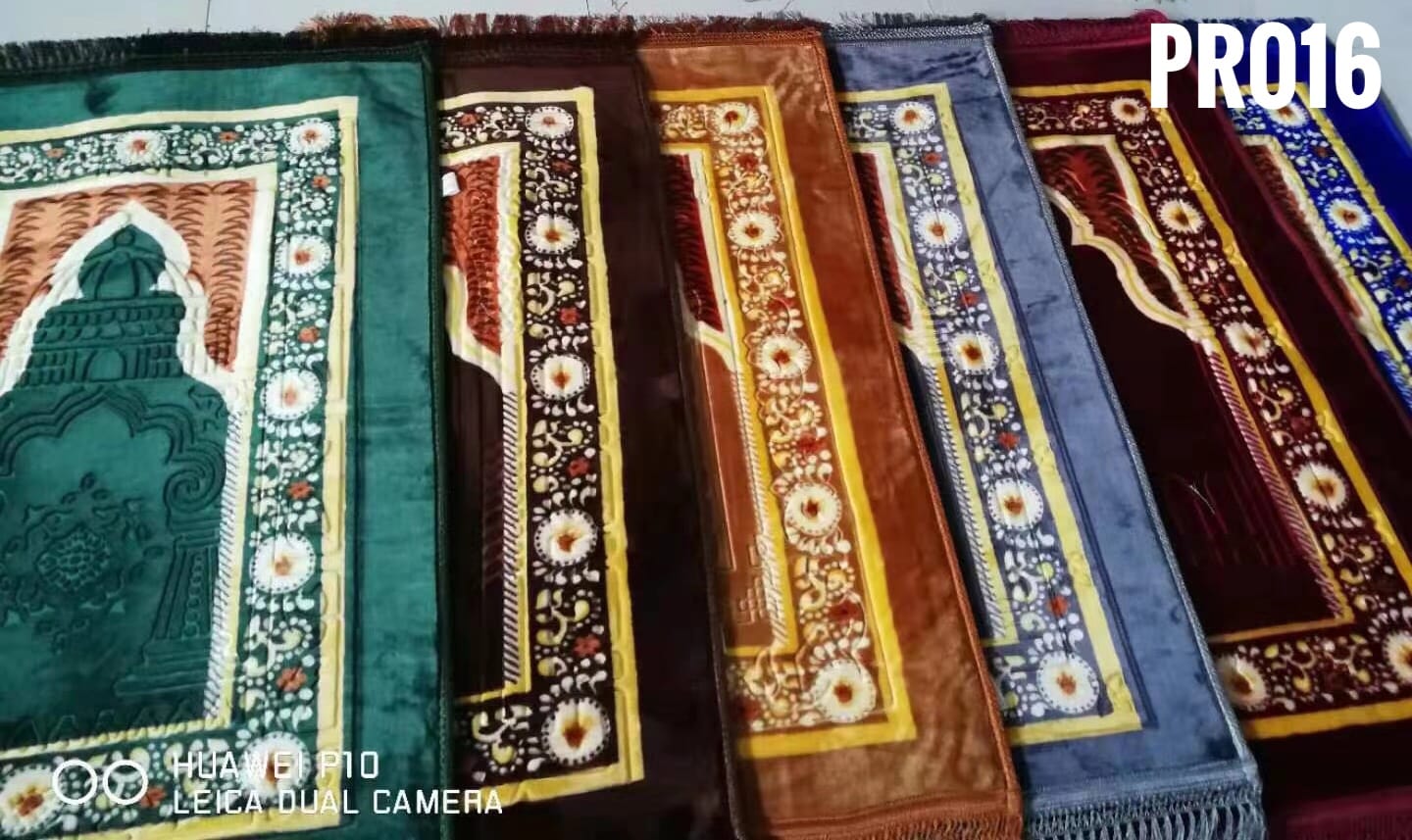 Old-Arabian Style Thick Islamic Prayer Rug